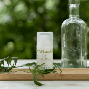 NATURAVIA Fluido facial de Árbol de Té